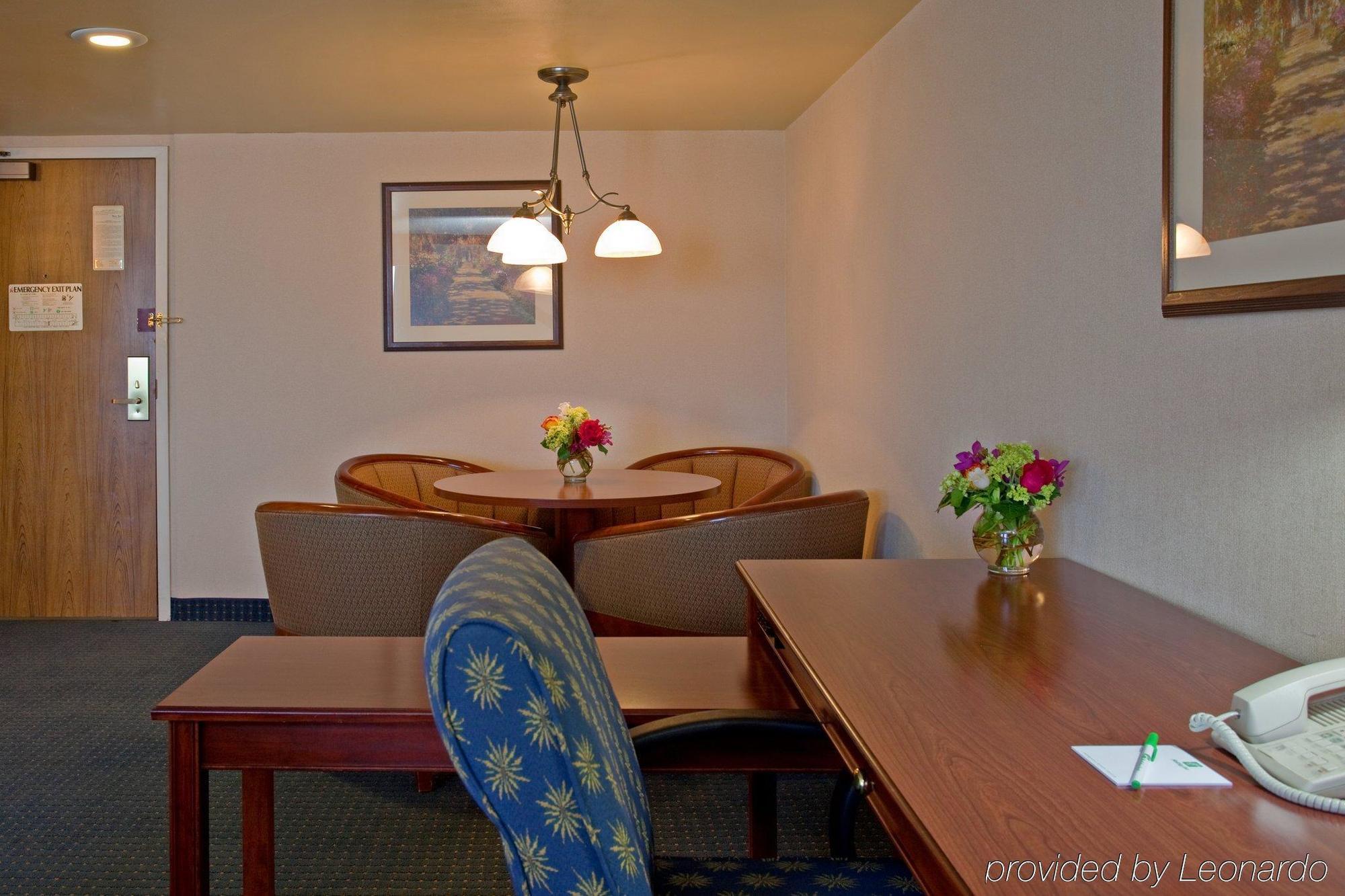 Holiday Inn La Mirada Buena Park By Ihg Bilik gambar