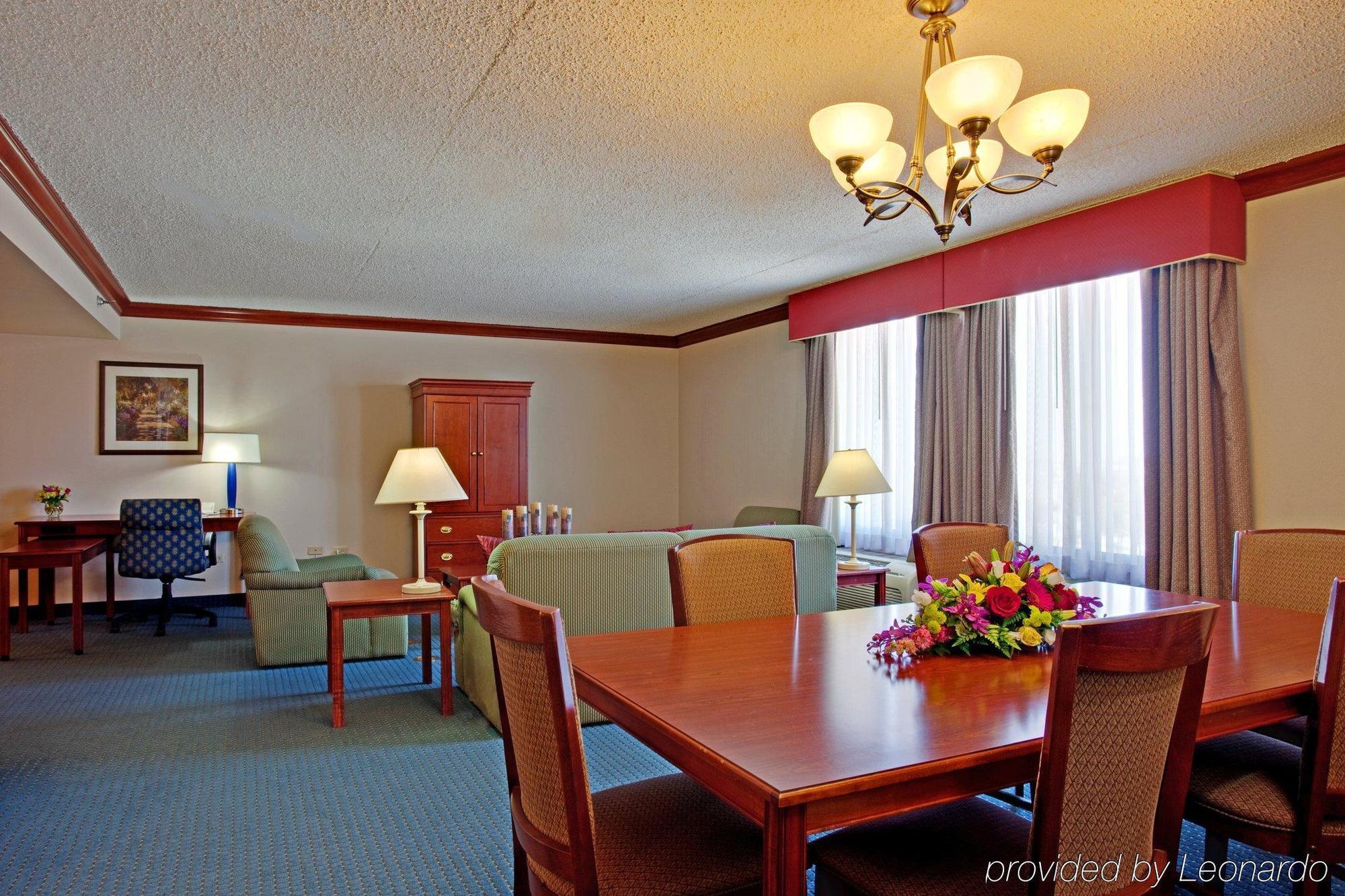 Holiday Inn La Mirada Buena Park By Ihg Bilik gambar